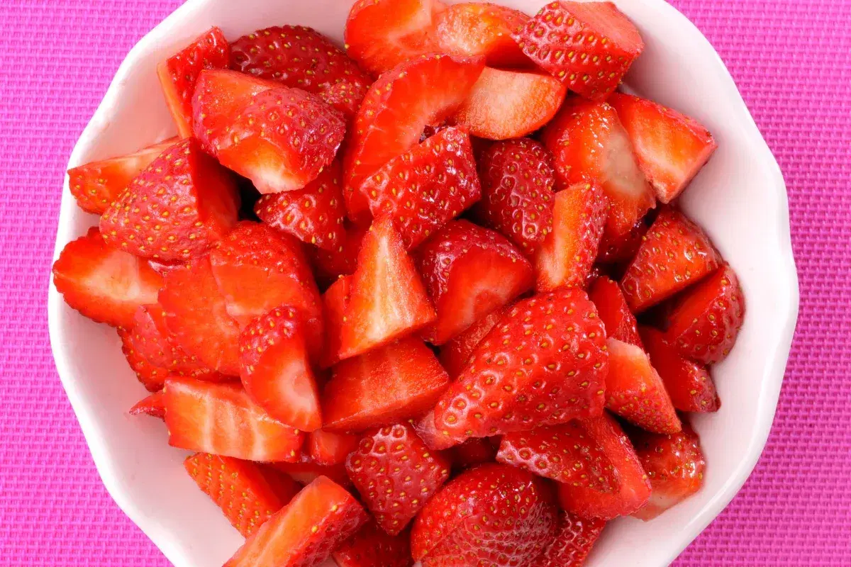 Frozen Cut Strawberries 