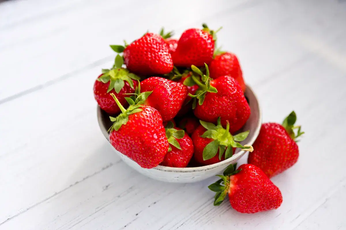 Frozen Whole Strawberries 